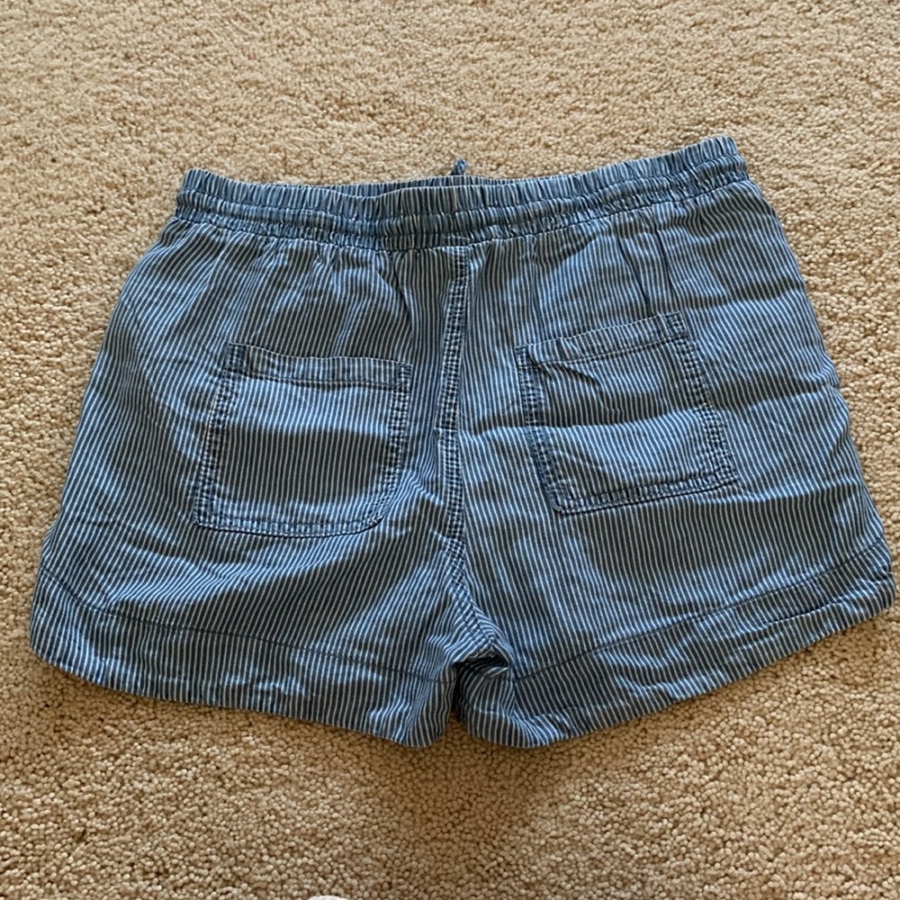 Blue And White Striped Universal Thread Shorts - image 4